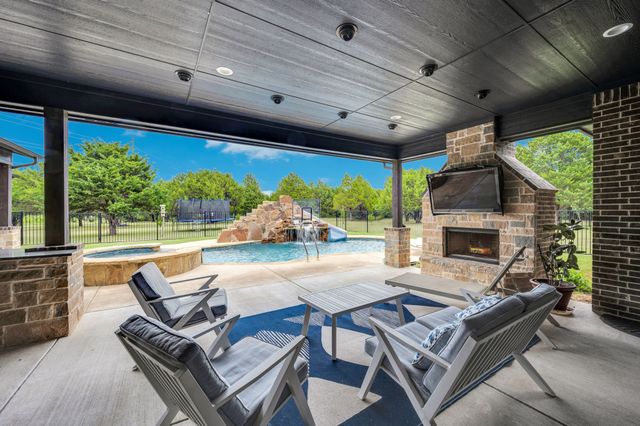 307 Terrace Lane, Cedar Hill, TX 75104