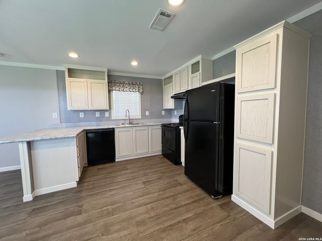 1296 COUNTRY LN, Marion, TX 78124