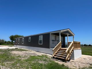 1296 COUNTRY LN, Marion, TX 78124