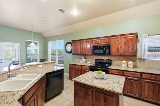 812 Peach Lane, Burleson, TX 76028