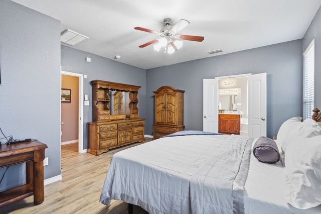 812 Peach Lane, Burleson, TX 76028