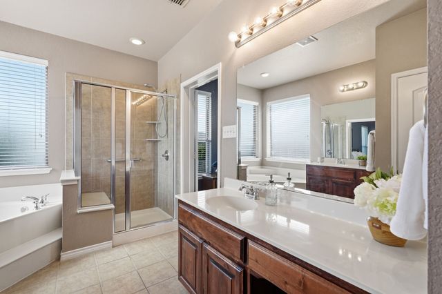 812 Peach Lane, Burleson, TX 76028