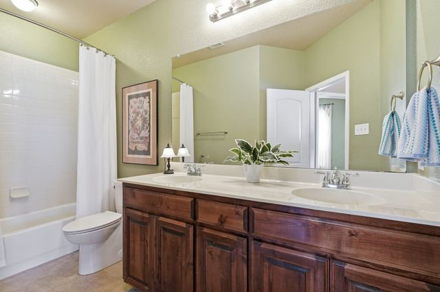 812 Peach Lane, Burleson, TX 76028