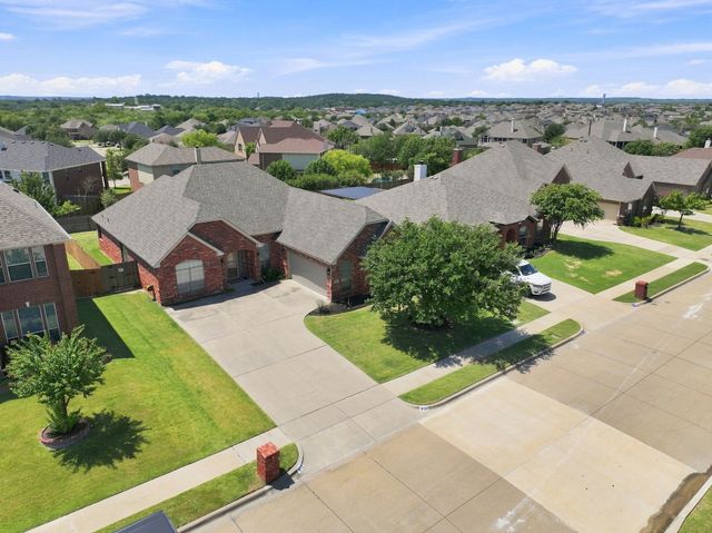 812 Peach Lane, Burleson, TX 76028