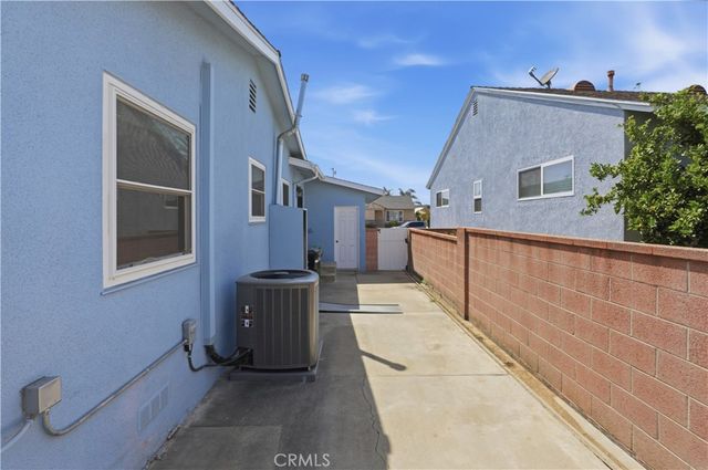 11214 Thrace, Whittier, CA 90604