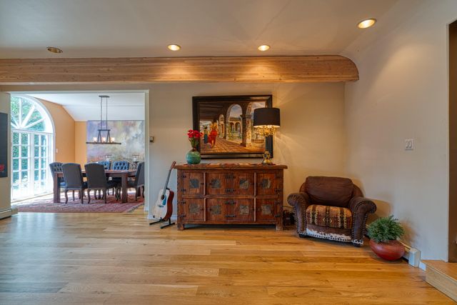 2809 Calle Del Rio NW, Albuquerque, NM 87104