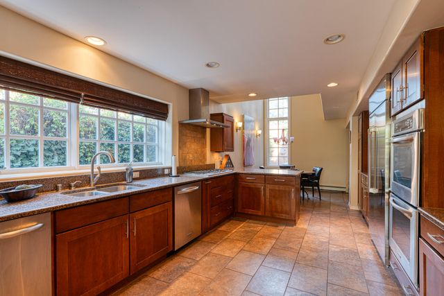 2809 Calle Del Rio NW, Albuquerque, NM 87104