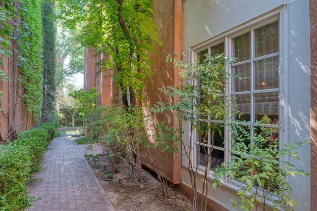 2809 Calle Del Rio NW, Albuquerque, NM 87104