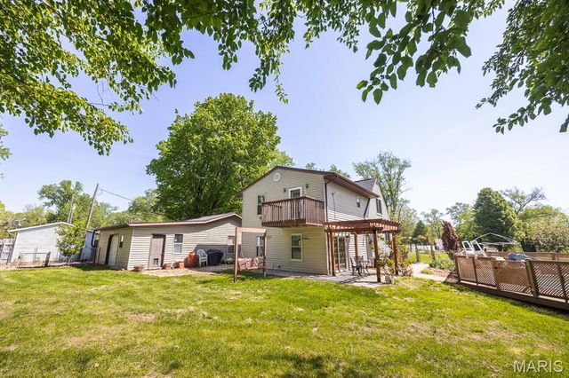 20 Green Oaks, Belleville, IL 62223