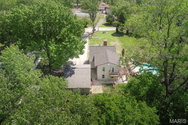 20 Green Oaks, Belleville, IL 62223