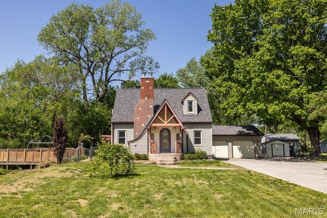 20 Green Oaks, Belleville, IL 62223