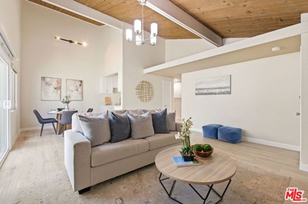 1328 W 8th Street, Upland, CA 91786