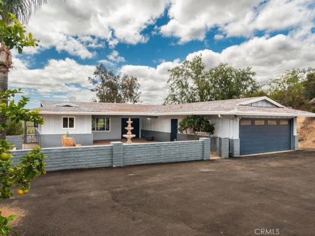 2302 Via Dieguenos, Alpine, CA 91901