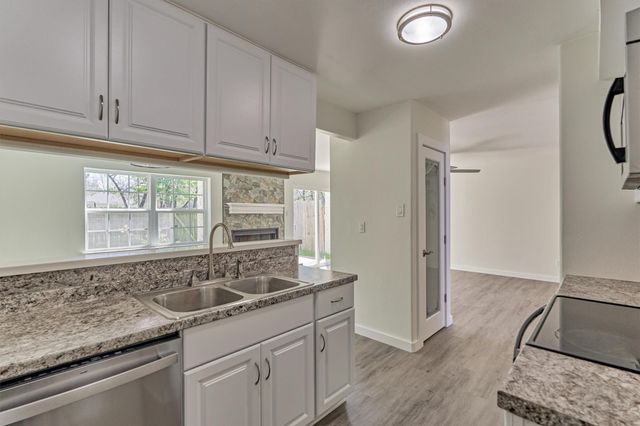 12239 Glenview Drive, Montgomery, TX 77356