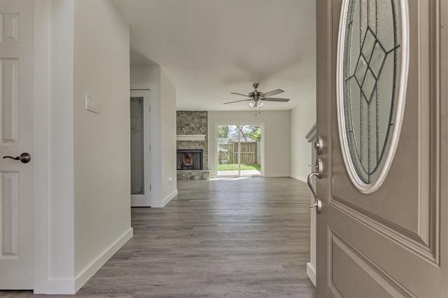 12239 Glenview Drive, Montgomery, TX 77356