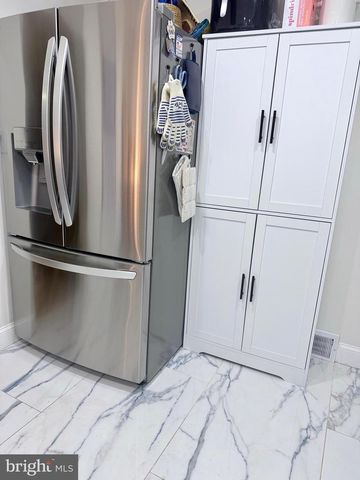 16 ADAMS AVE, Pitman, NJ 08071