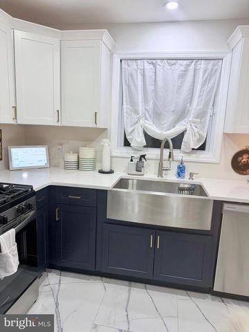 16 ADAMS AVE, Pitman, NJ 08071