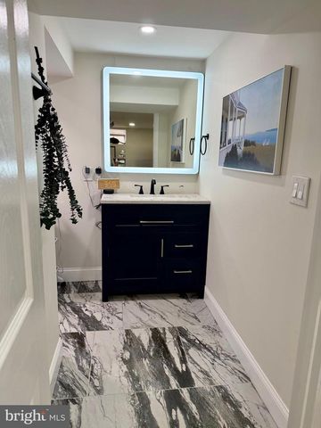 16 ADAMS AVE, Pitman, NJ 08071