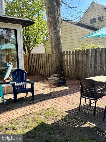 16 ADAMS AVE, Pitman, NJ 08071