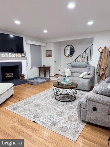 16 ADAMS AVE, Pitman, NJ 08071