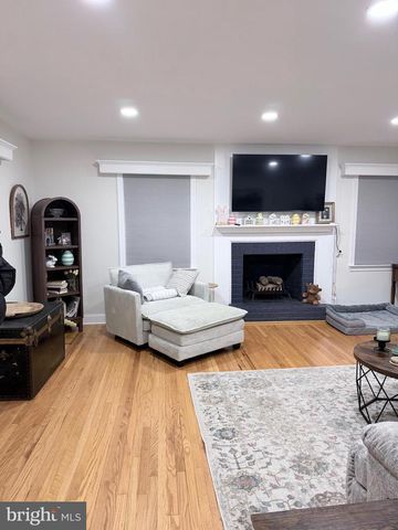 16 ADAMS AVE, Pitman, NJ 08071