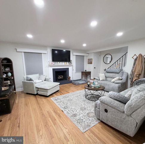 16 ADAMS AVE, Pitman, NJ 08071