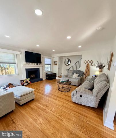 16 ADAMS AVE, Pitman, NJ 08071