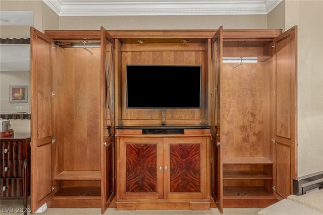 135 East Harmon Avenue 02702, Las Vegas, NV 89109