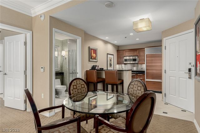 135 East Harmon Avenue 02702, Las Vegas, NV 89109