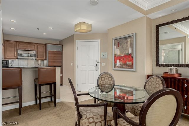 135 East Harmon Avenue 02702, Las Vegas, NV 89109