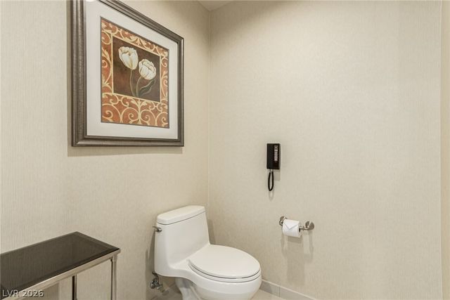 135 East Harmon Avenue 02702, Las Vegas, NV 89109