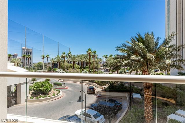 135 East Harmon Avenue 02702, Las Vegas, NV 89109