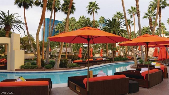 135 East Harmon Avenue 02702, Las Vegas, NV 89109