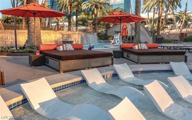 135 East Harmon Avenue 02702, Las Vegas, NV 89109