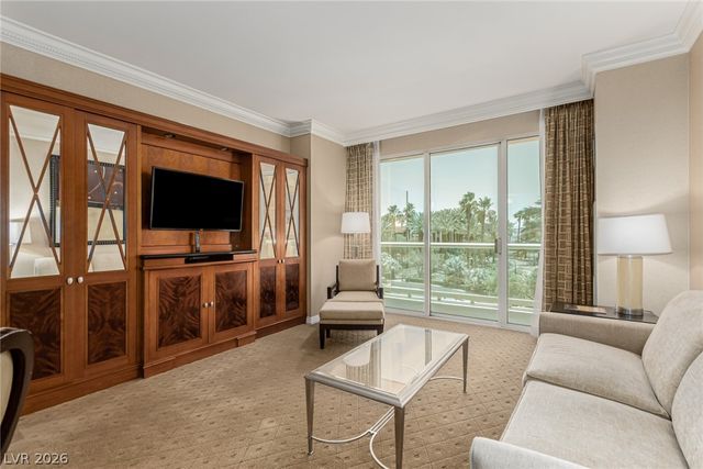 135 East Harmon Avenue 02702, Las Vegas, NV 89109