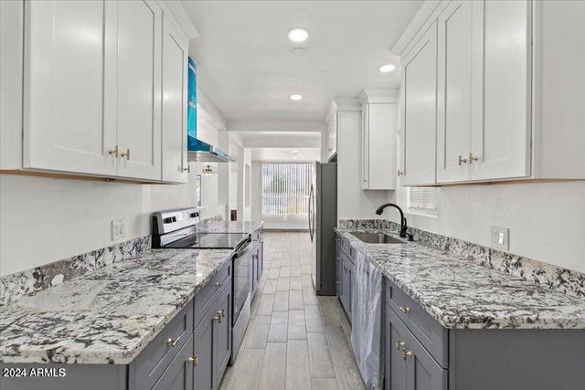 102 W MARYLAND Avenue F1, Phoenix, AZ 85013