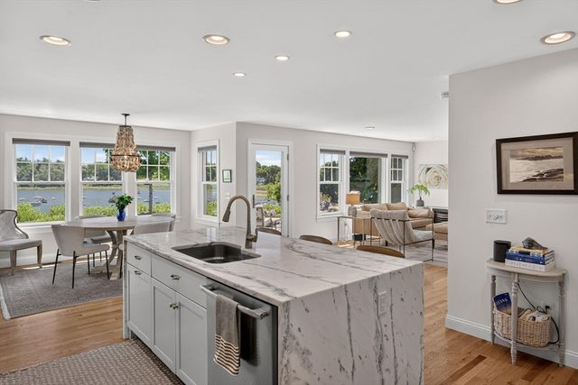 27 S Orleans Road, Orleans, MA 02653