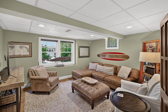 27 S Orleans Road, Orleans, MA 02653