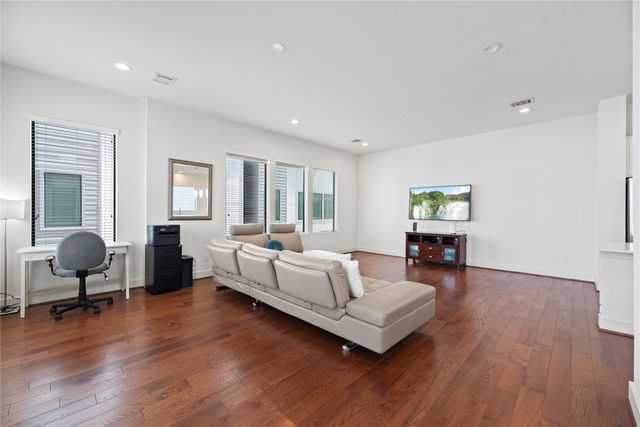 9611 Marlive Lane D, Houston, TX 77025