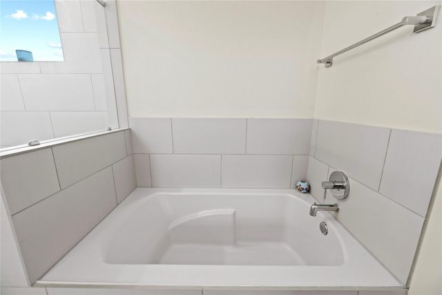 9611 Marlive Lane D, Houston, TX 77025