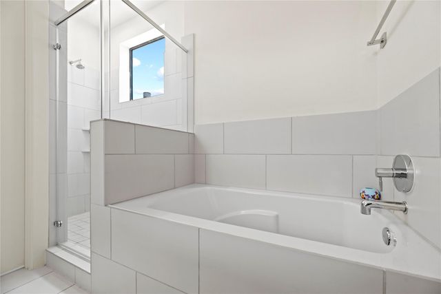 9611 Marlive Lane D, Houston, TX 77025