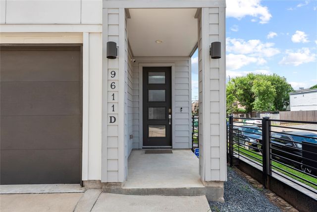 9611 Marlive Lane D, Houston, TX 77025