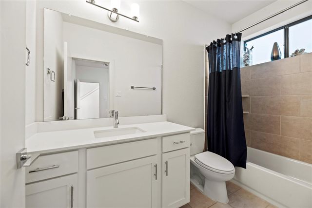 9611 Marlive Lane D, Houston, TX 77025