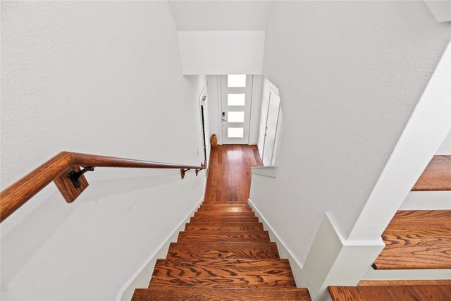 9611 Marlive Lane D, Houston, TX 77025