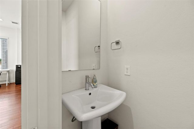 9611 Marlive Lane D, Houston, TX 77025