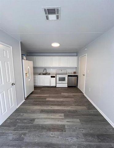 301 Winding Lane, Edmond, OK 73003