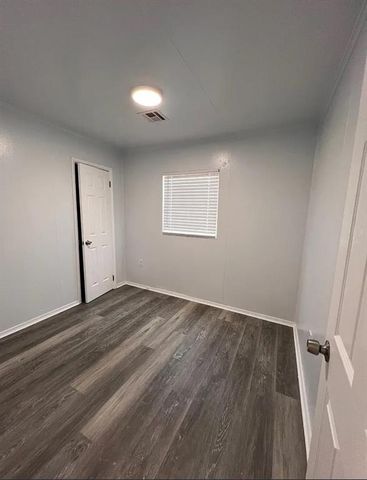 301 Winding Lane, Edmond, OK 73003