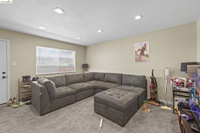 14761 San Pablo Ave, San Pablo, CA 94806