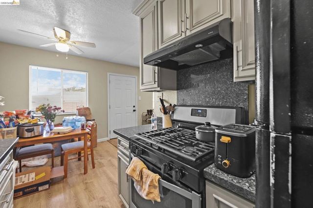 14761 San Pablo Ave, San Pablo, CA 94806