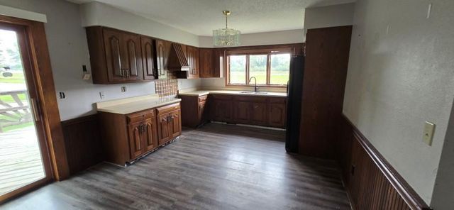 503 Hawthorne Drive, Marshall, MN 56258